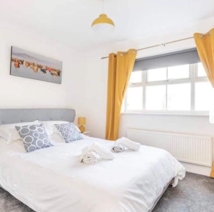 Beautiful Large Property, Sleeps 9 Walking Distance To The Sea , Beaches And Restaurants Fantastic Interior Lyme Regis Eksteriør billede