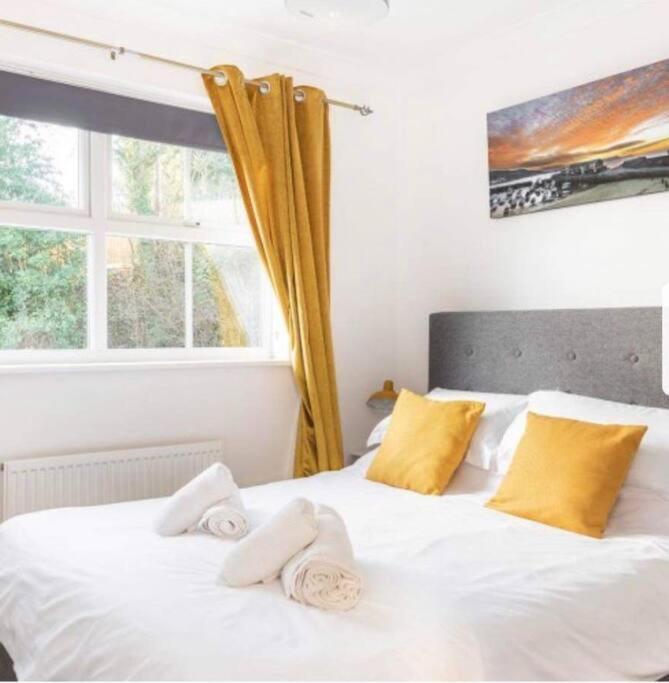 Beautiful Large Property, Sleeps 9 Walking Distance To The Sea , Beaches And Restaurants Fantastic Interior Lyme Regis Eksteriør billede